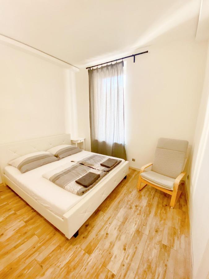 Luxury Apartment In The Centre Ac Parking Garden Budapest Exteriör bild